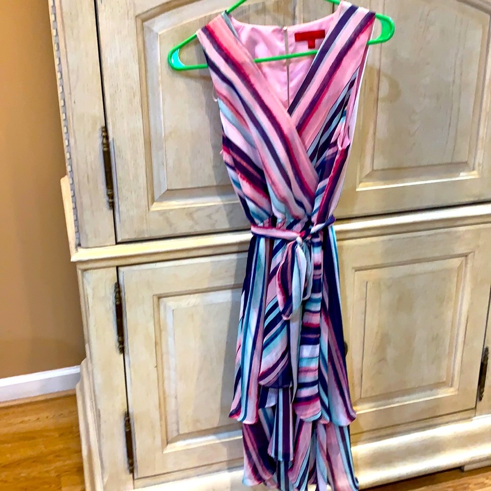 NWOT Jennifer Lopez pastel colored wrap midi  dress, small.